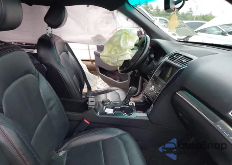 2017 Ford Explorer Sport z USA, uszkodzony, nr VIN 1FM5K8GT3HGA35483